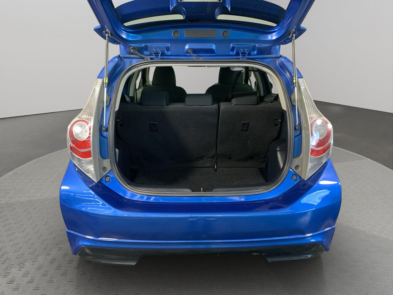 2013 Toyota Aqua S AERO Hatchback PUSH SRART + REVESING CAMERA + AUTO LIGHTS