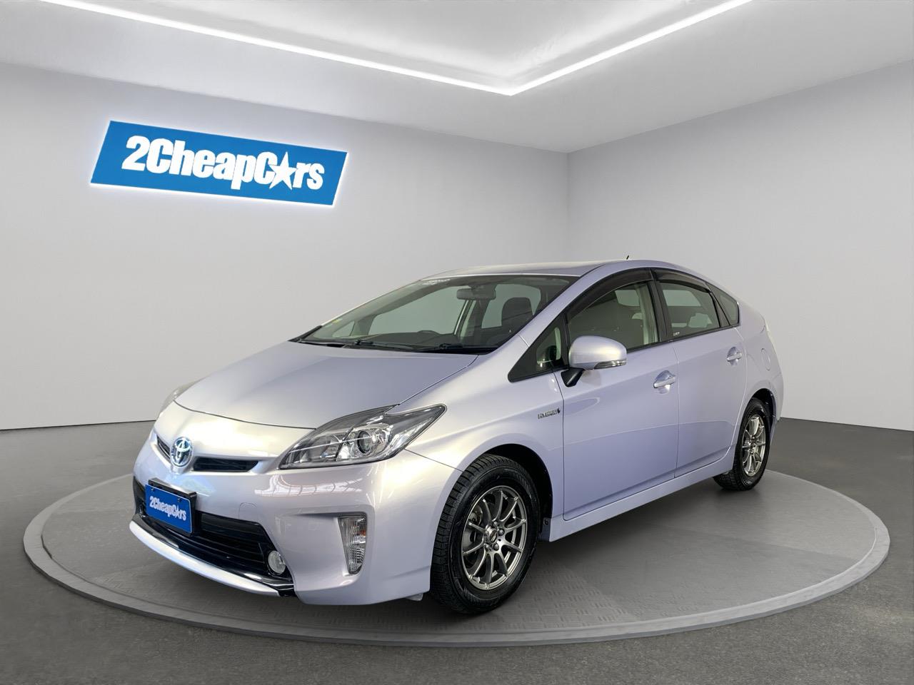 2015 Toyota Prius S Hatchback
