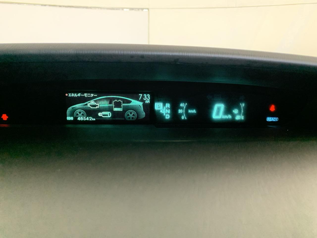 2015 Toyota Prius S Hatchback LOW KMS + PUSH BUTTON START + AUTO LIGHTS 