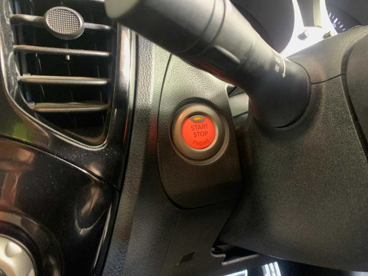 2014 Nissan Juke 15 RX TYPE V RV/SUV LOW KMS + AUTO LIGHTS + REVERSING CAMERA