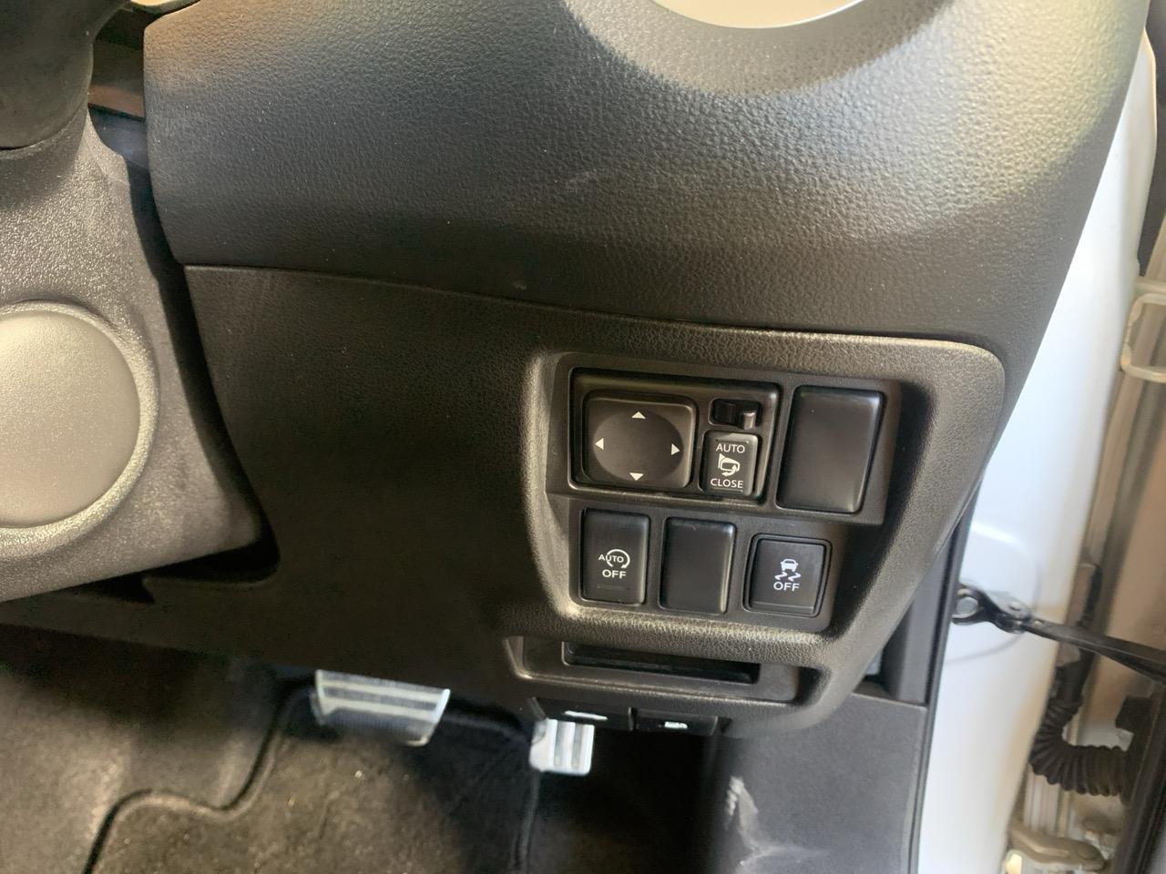 2014 Nissan Juke 15 RX TYPE V RV/SUV LOW KMS + AUTO LIGHTS + REVERSING CAMERA