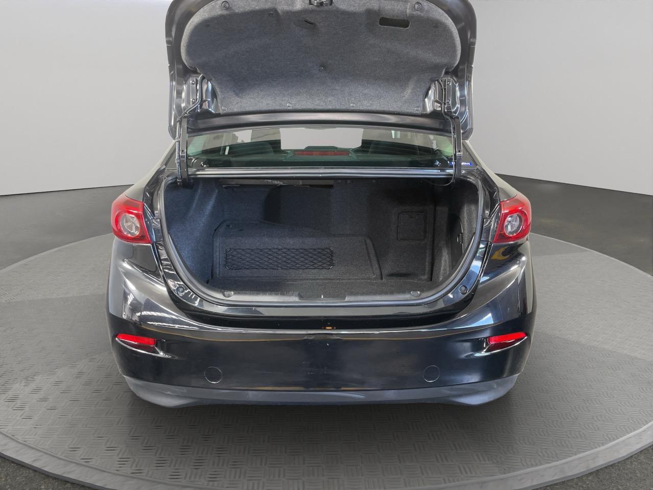 2014 Mazda Axela 3 Hybrid Sedan REVERSING CAMERA + AUTO LIGHTS + PUSH START