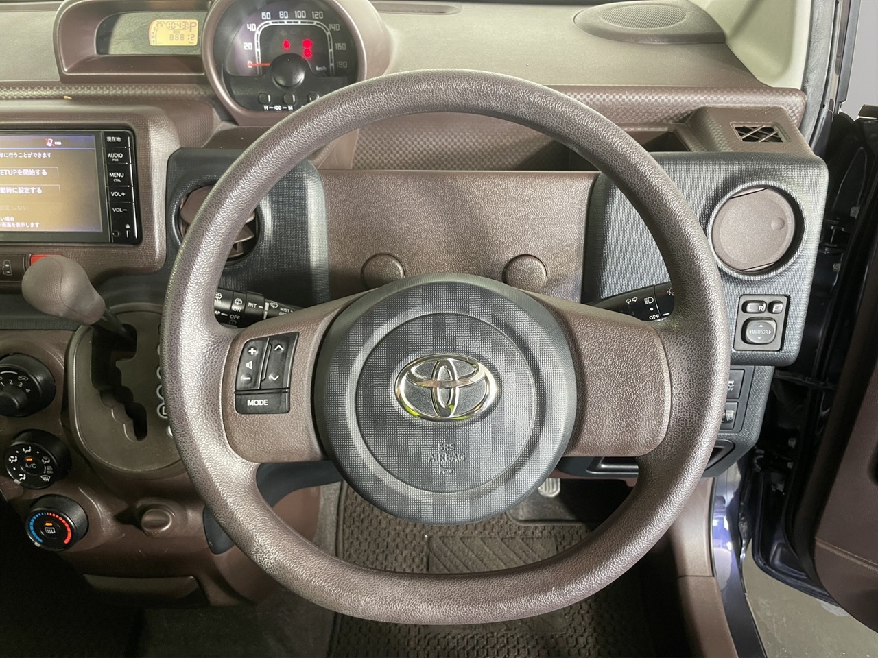 2014 Toyota SPADE X Hatchback POWER SLIDING DOOR + SMART KEY + REVERSING CAMERA