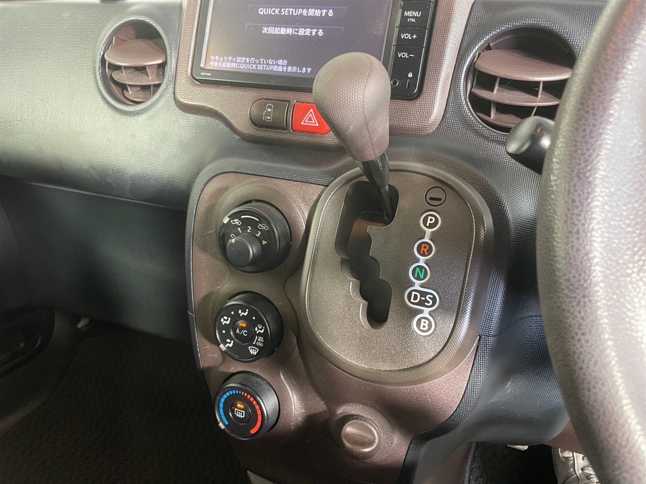 2014 Toyota SPADE X Hatchback POWER SLIDING DOOR + SMART KEY + REVERSING CAMERA