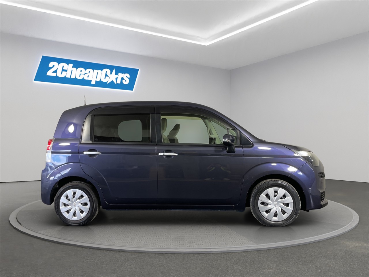 2014 Toyota SPADE X Hatchback POWER SLIDING DOOR + SMART KEY + REVERSING CAMERA