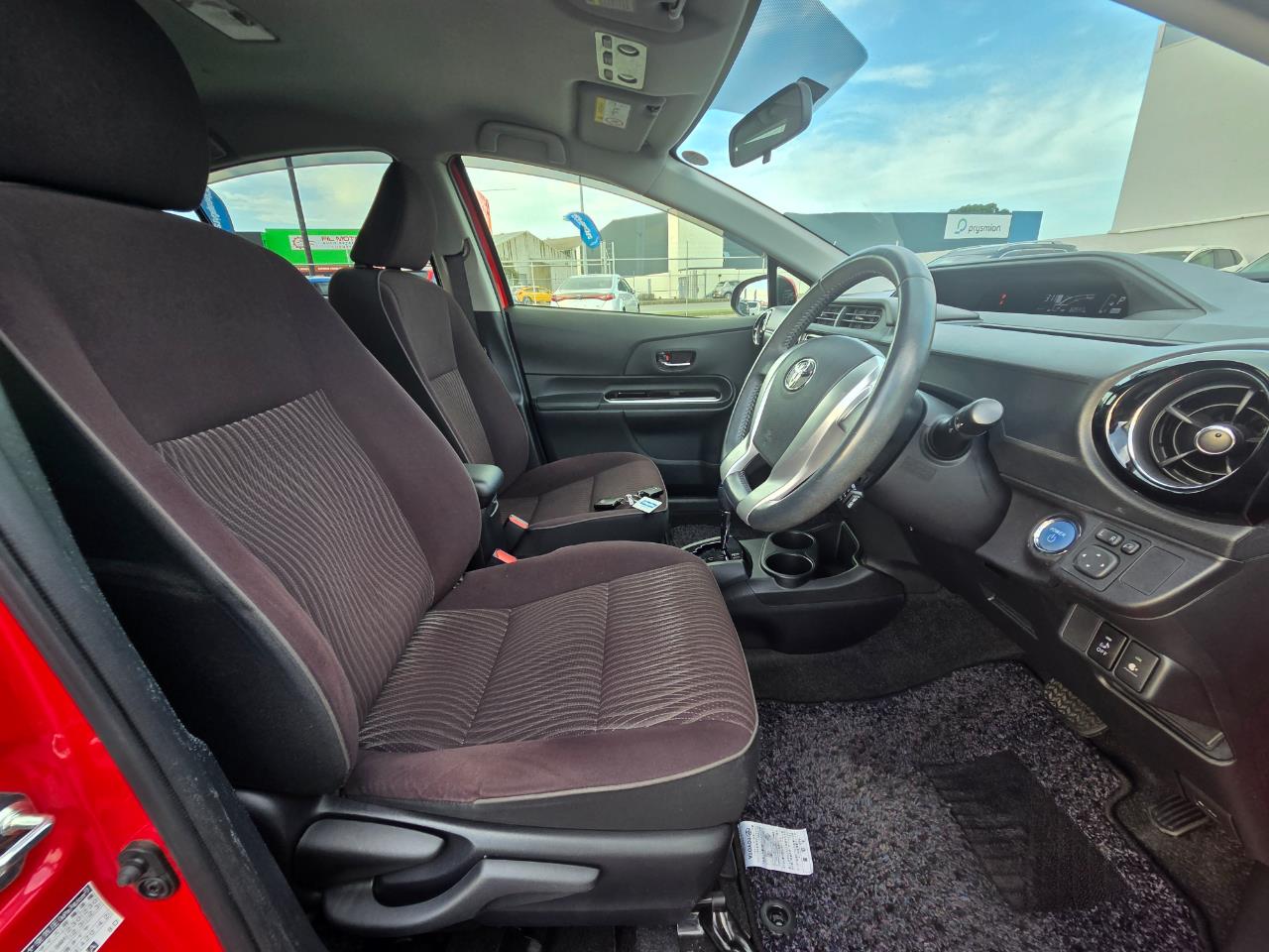 2015 Toyota Aqua Facelift Model S Hatchback PARKING SENSORS  + CRUISE CONTROL + AUTO LIGHTS