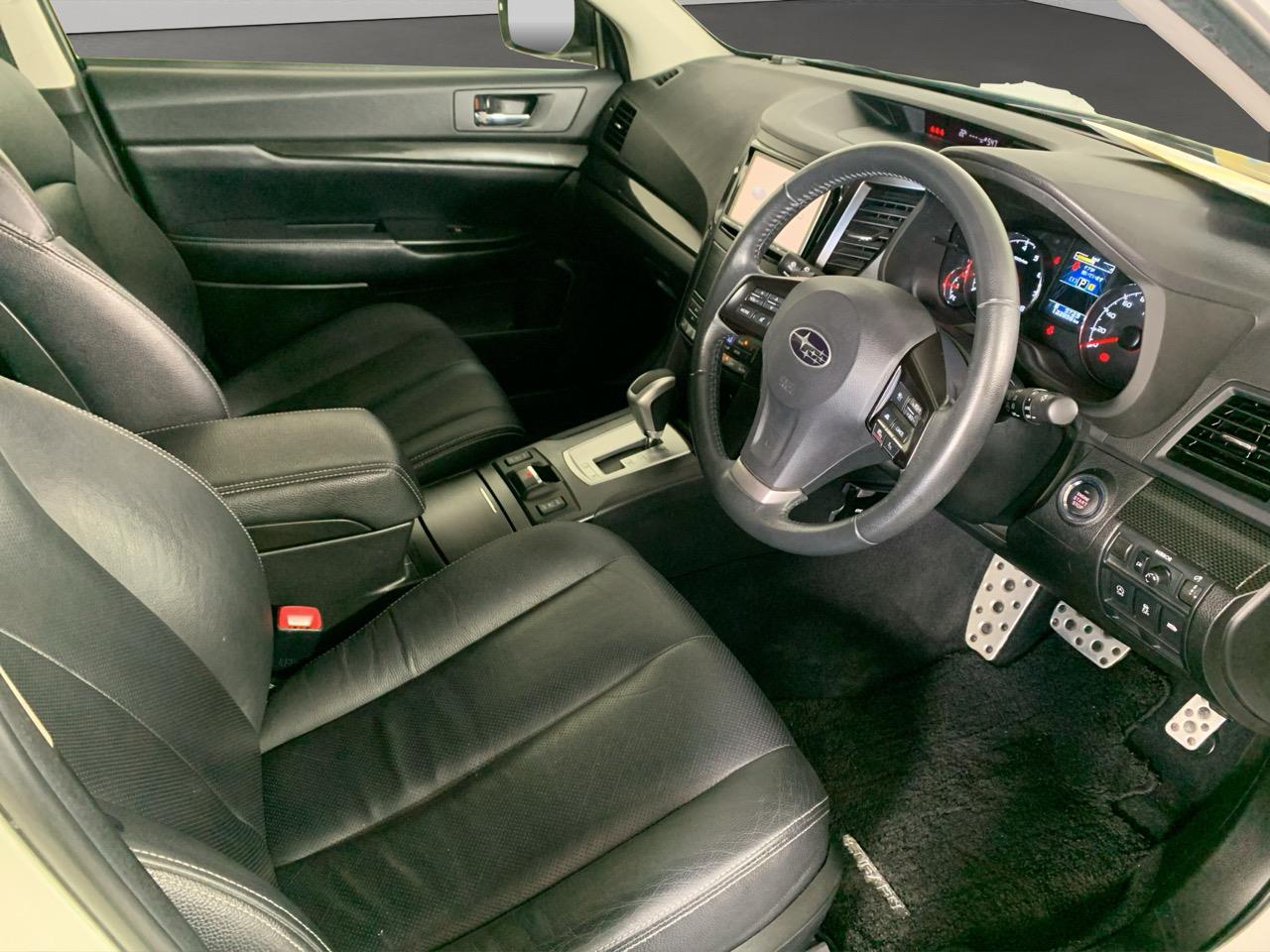 2012 Subaru Outback 2.5i 4WD Station Wagon AWD + POWER ADJUSTMENT SEATS + HEATED SEATS