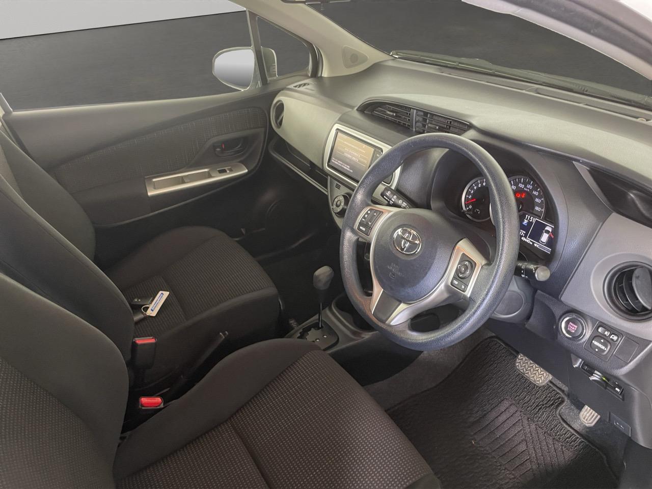 2015 Toyota Vitz Yaris F Hatchback LOW KM + REVERSING CAMERA + PUSH START