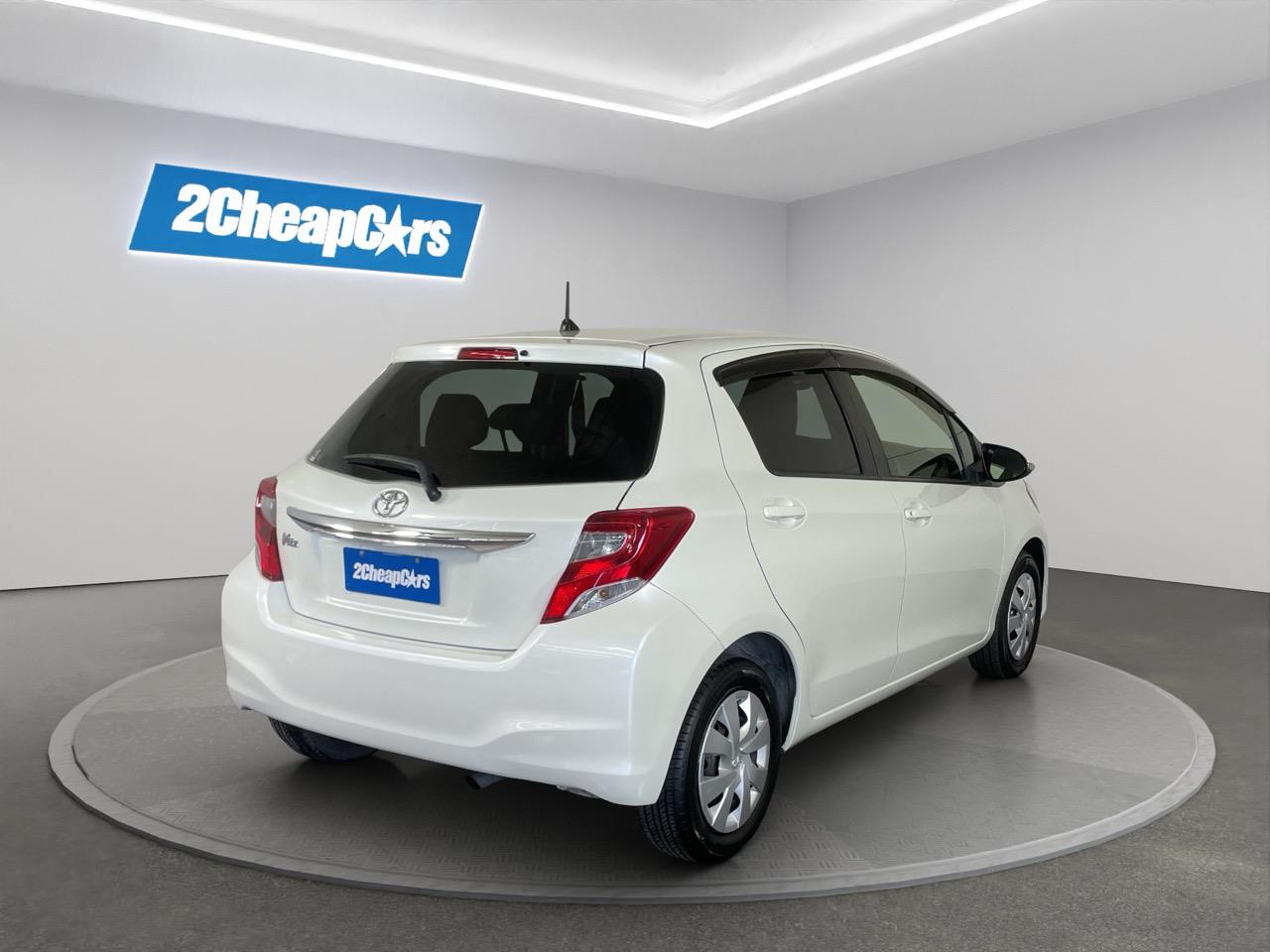 2015 Toyota Vitz Yaris F Hatchback LOW KM + REVERSING CAMERA + PUSH START