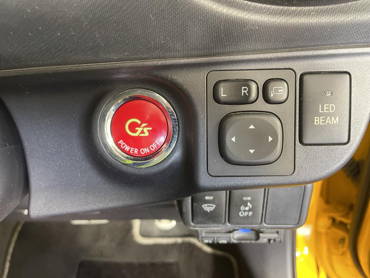 2015 Toyota Aqua G G's Hatchback REVERSING CAMERA + CRUISE CONTROL + SMART KEY