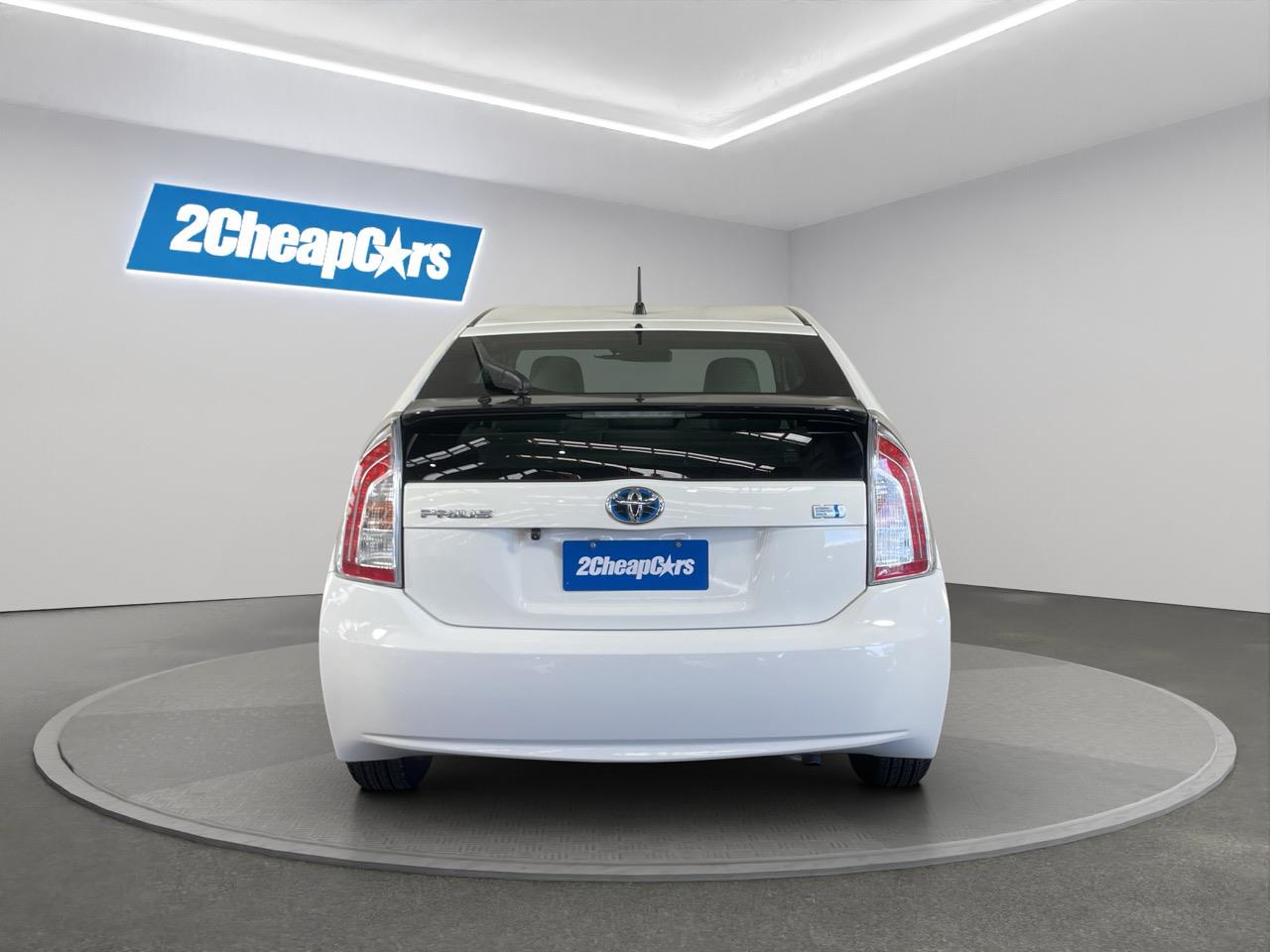 2013 Toyota Prius S Hatchback REVERSING CAMERA + AUTO LIGHTS + PUSH START