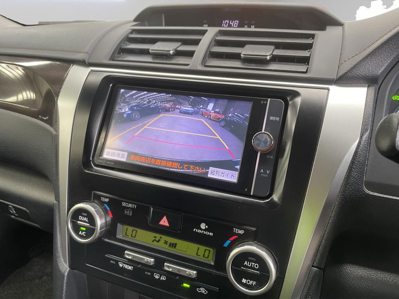 2013 Toyota Camry HYBRID G Sedan CRUISE CONTROL + REVERSING CAMERA + AUTO LIGHTS