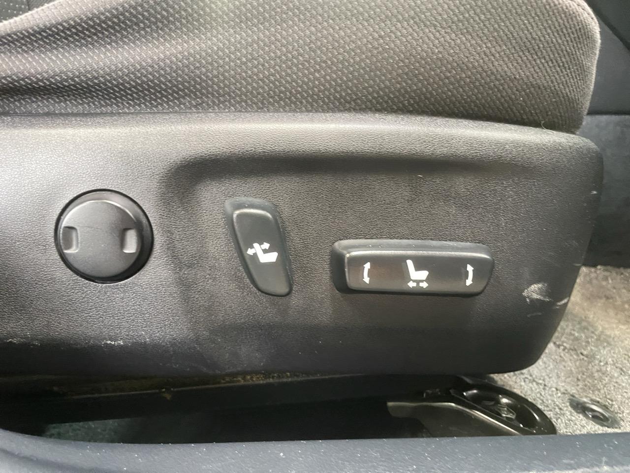 2013 Toyota Camry HYBRID G Sedan CRUISE CONTROL + REVERSING CAMERA + AUTO LIGHTS