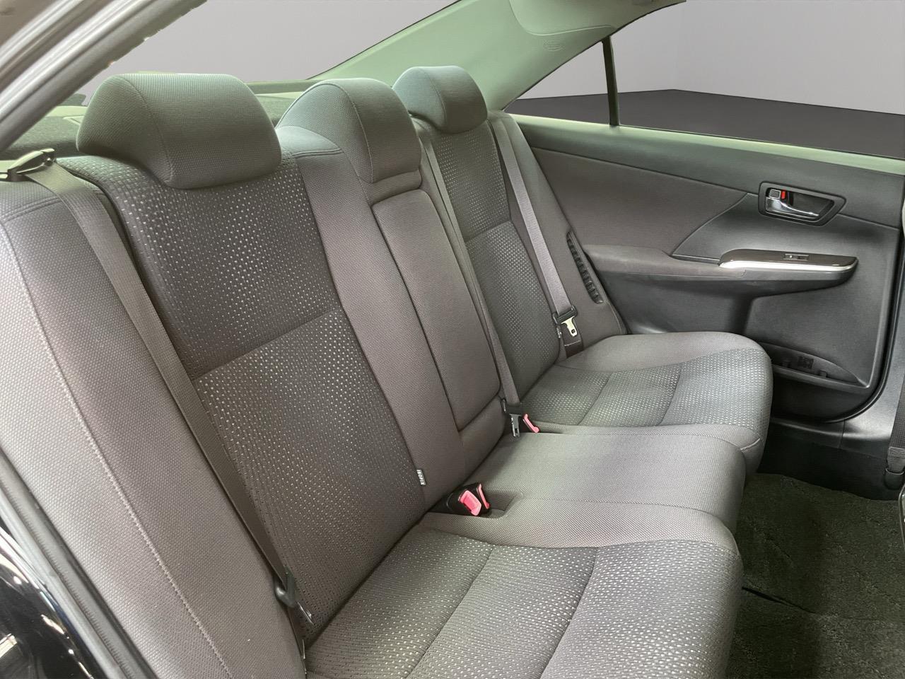 2013 Toyota Camry HYBRID G Sedan CRUISE CONTROL + REVERSING CAMERA + AUTO LIGHTS