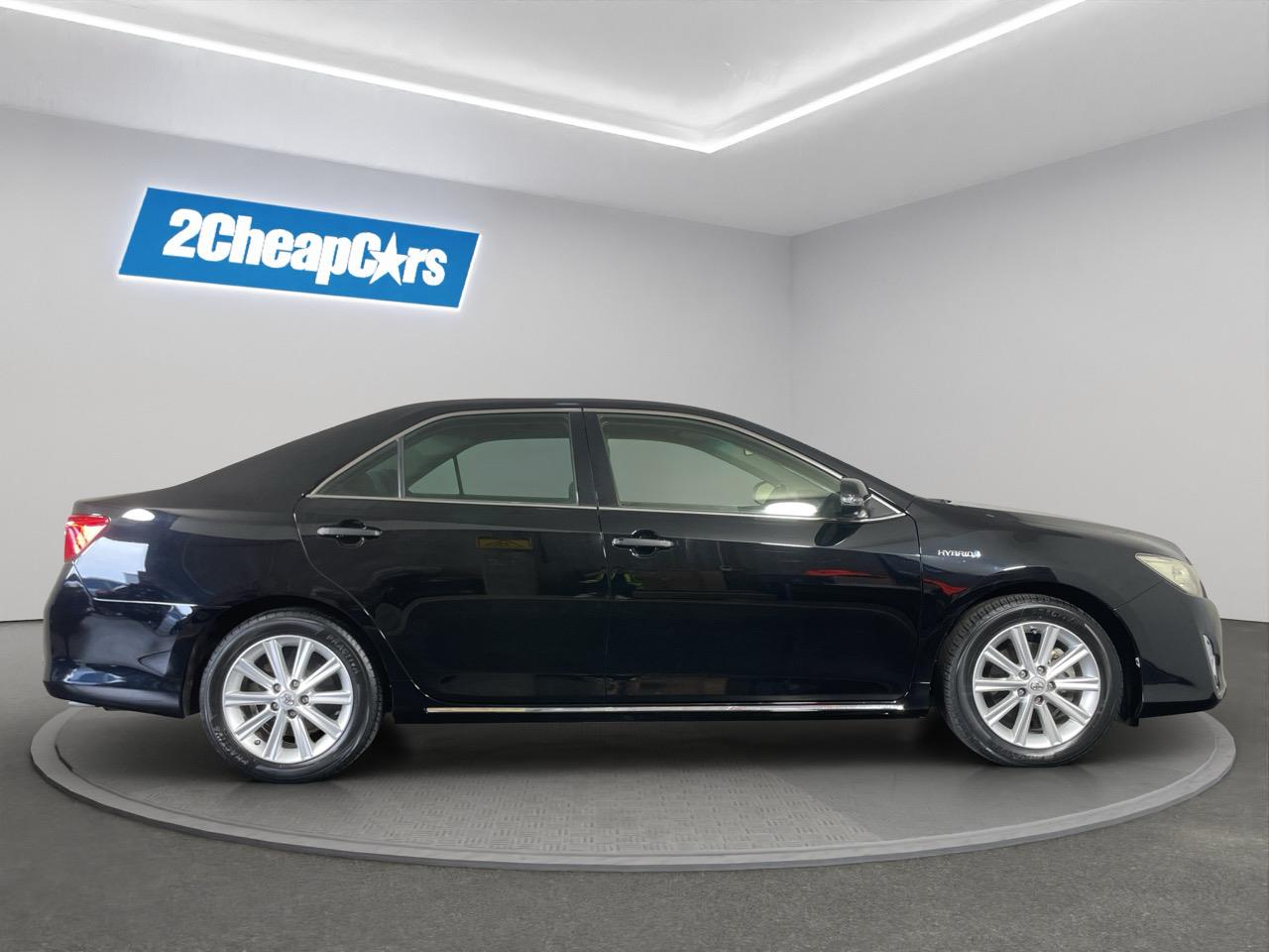 2013 Toyota Camry HYBRID G Sedan CRUISE CONTROL + REVERSING CAMERA + AUTO LIGHTS