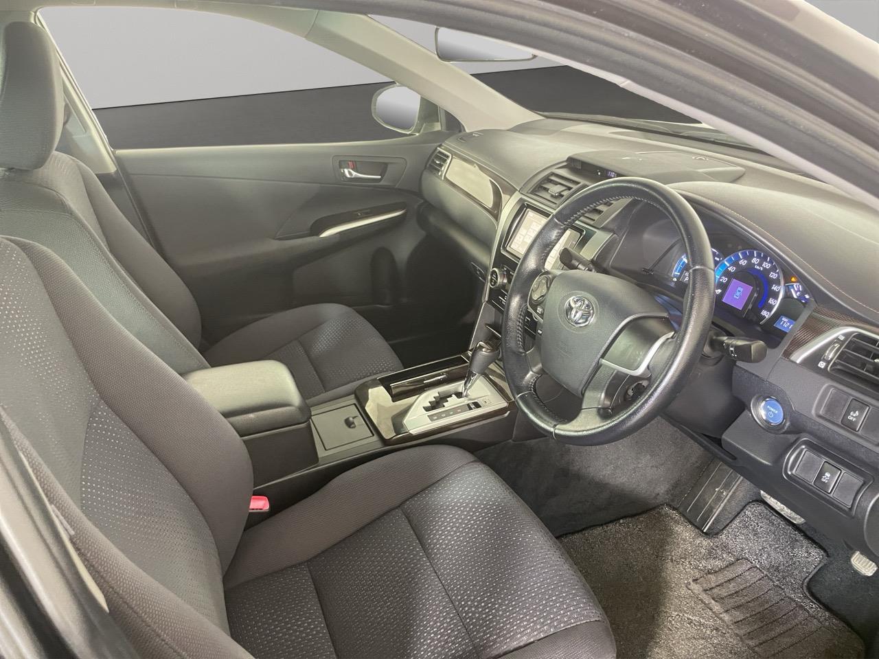 2013 Toyota Camry HYBRID G Sedan CRUISE CONTROL + REVERSING CAMERA + AUTO LIGHTS