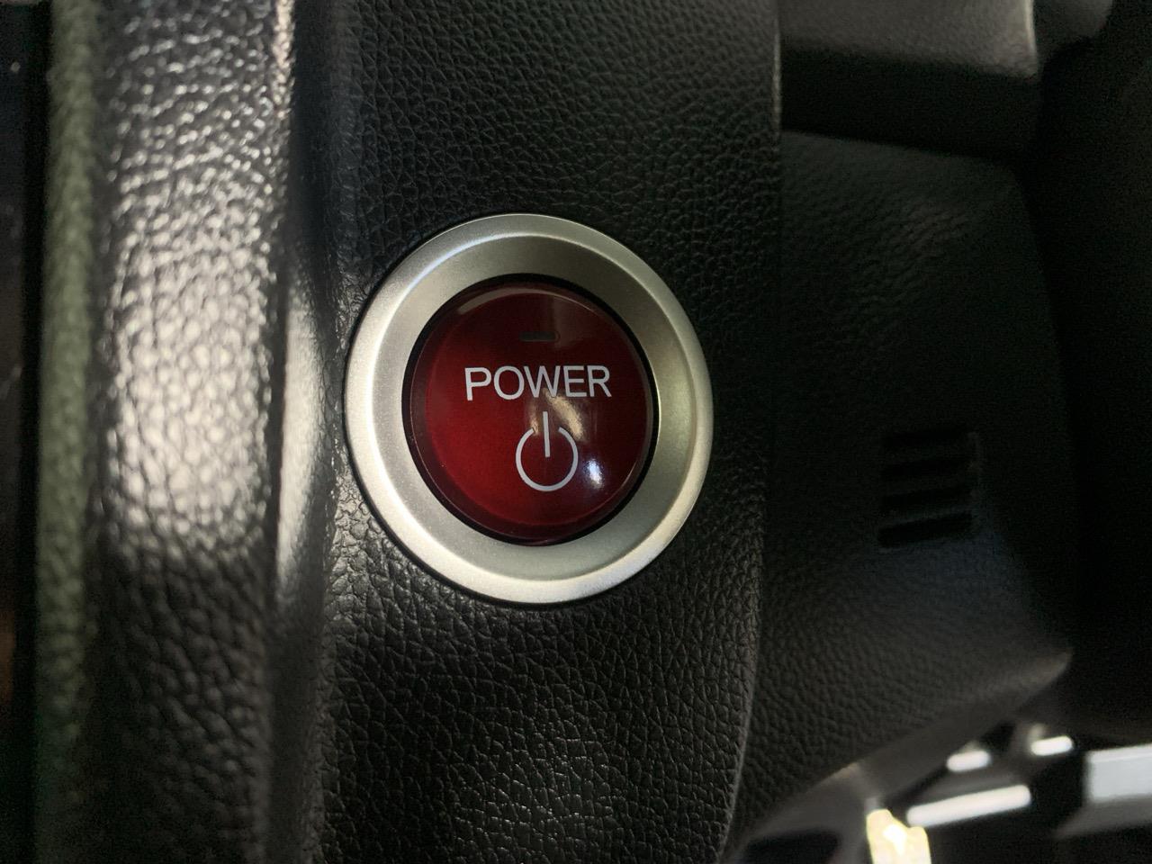 2015 Honda Fit Jazz Hybrid New Shape Hatchback LOW KMS + REVERSING CAMERA + AUTO LIGHTS