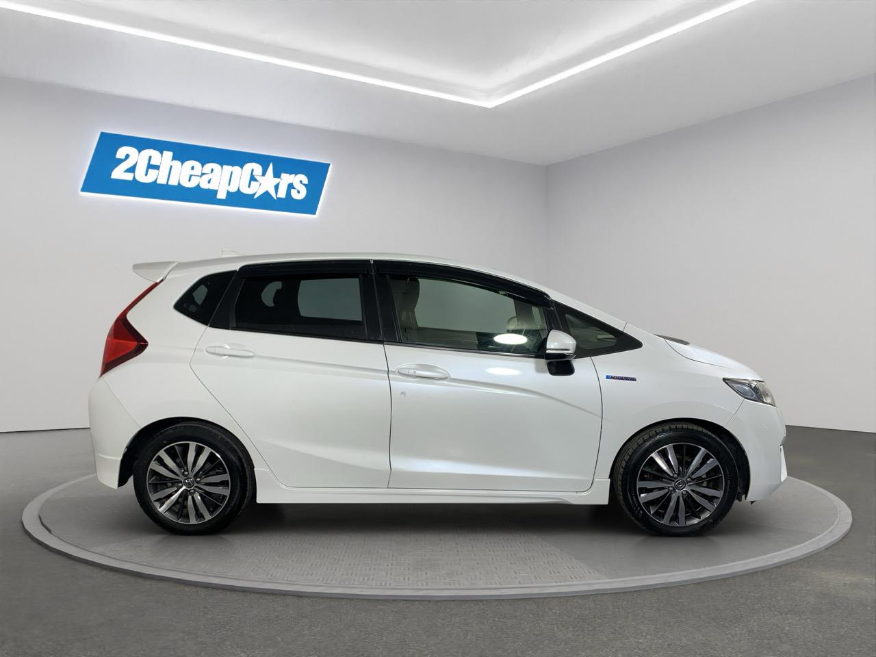 2015 Honda Fit Jazz Hybrid New Shape Hatchback LOW KMS + REVERSING CAMERA + AUTO LIGHTS