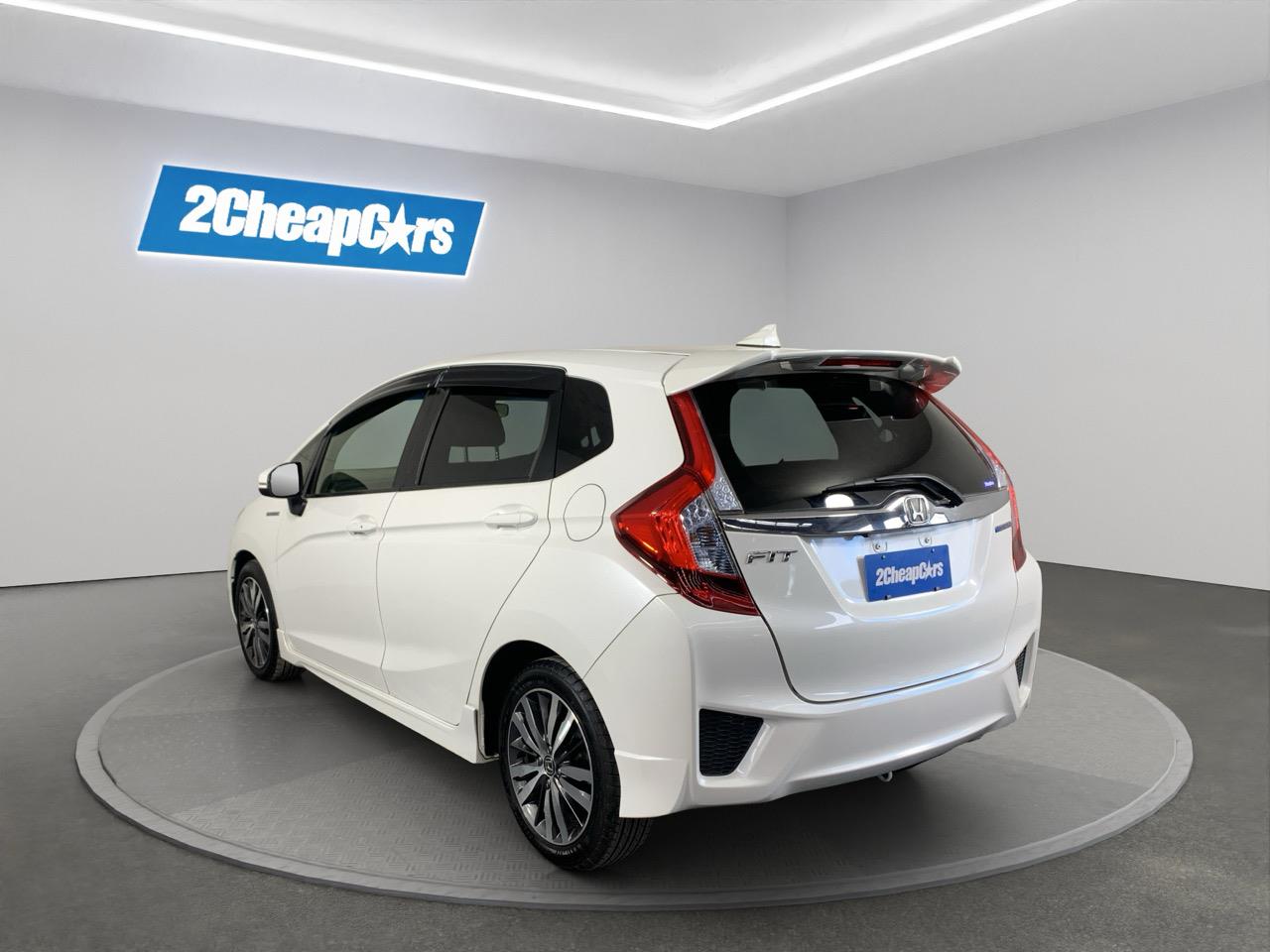 2015 Honda Fit Jazz Hybrid New Shape Hatchback LOW KMS + REVERSING CAMERA + AUTO LIGHTS