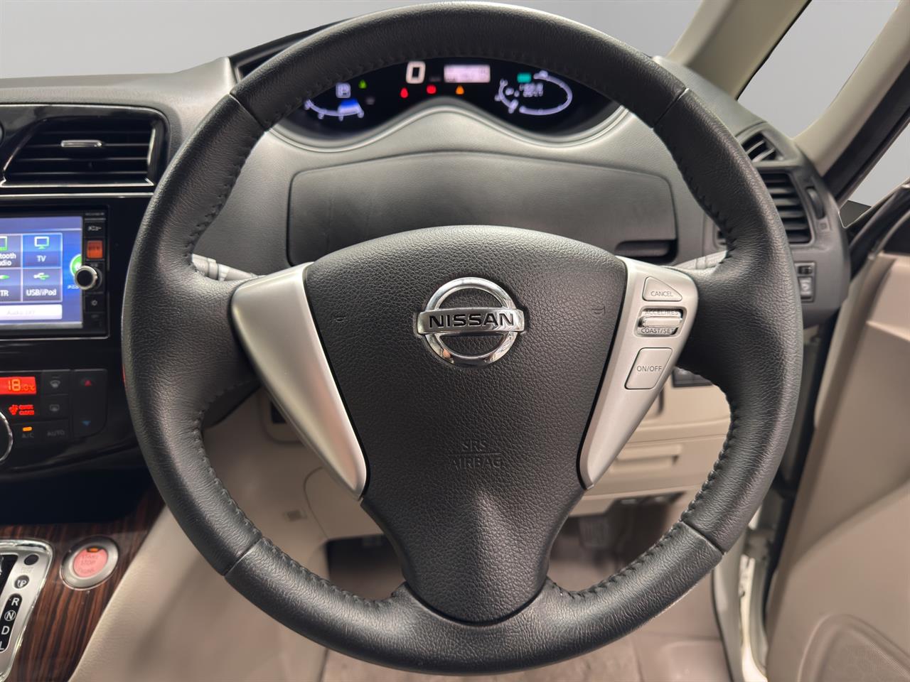 2014 Nissan Serena Hybrid People Mover POWER SLIDING DOORS + CRUISE CONTROL + PUSH START