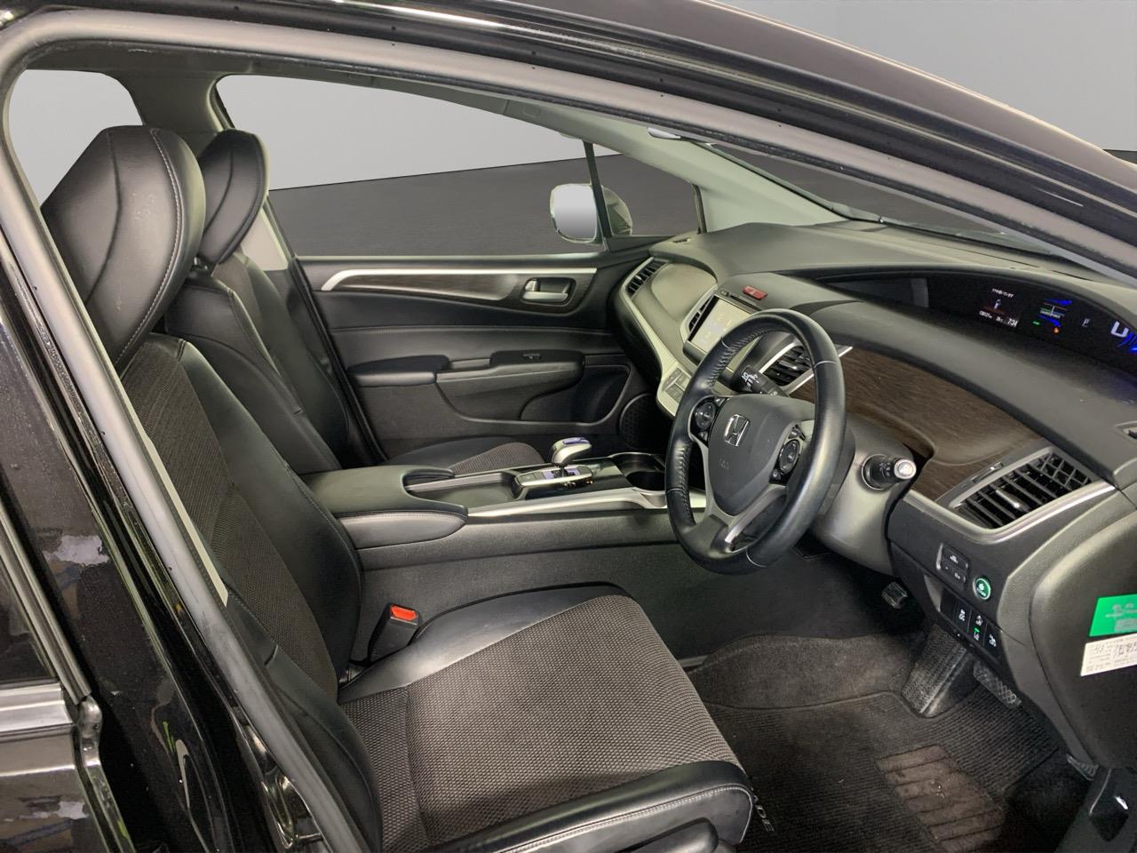 2015 Honda JADE HYBRID People Mover REVESING CAMERA + PUSH SRART + AUTO LIGHTS