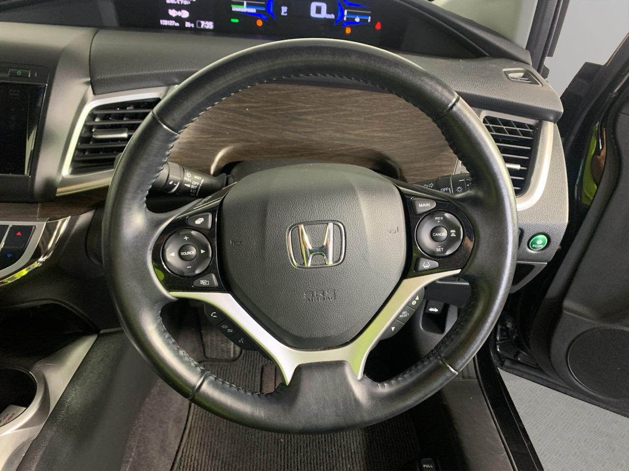 2015 Honda JADE HYBRID People Mover REVESING CAMERA + PUSH SRART + AUTO LIGHTS