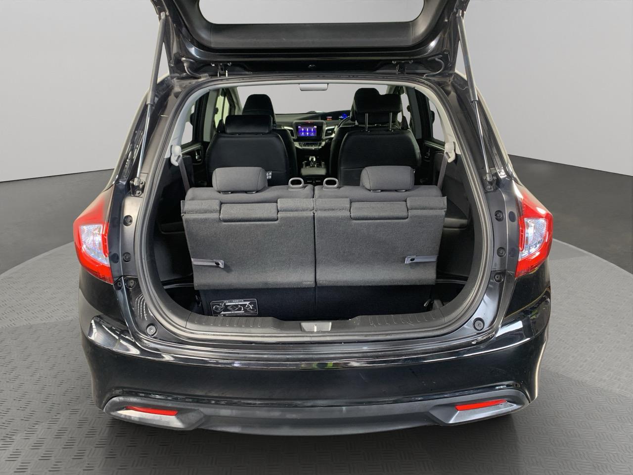 2015 Honda JADE HYBRID People Mover REVESING CAMERA + PUSH SRART + AUTO LIGHTS