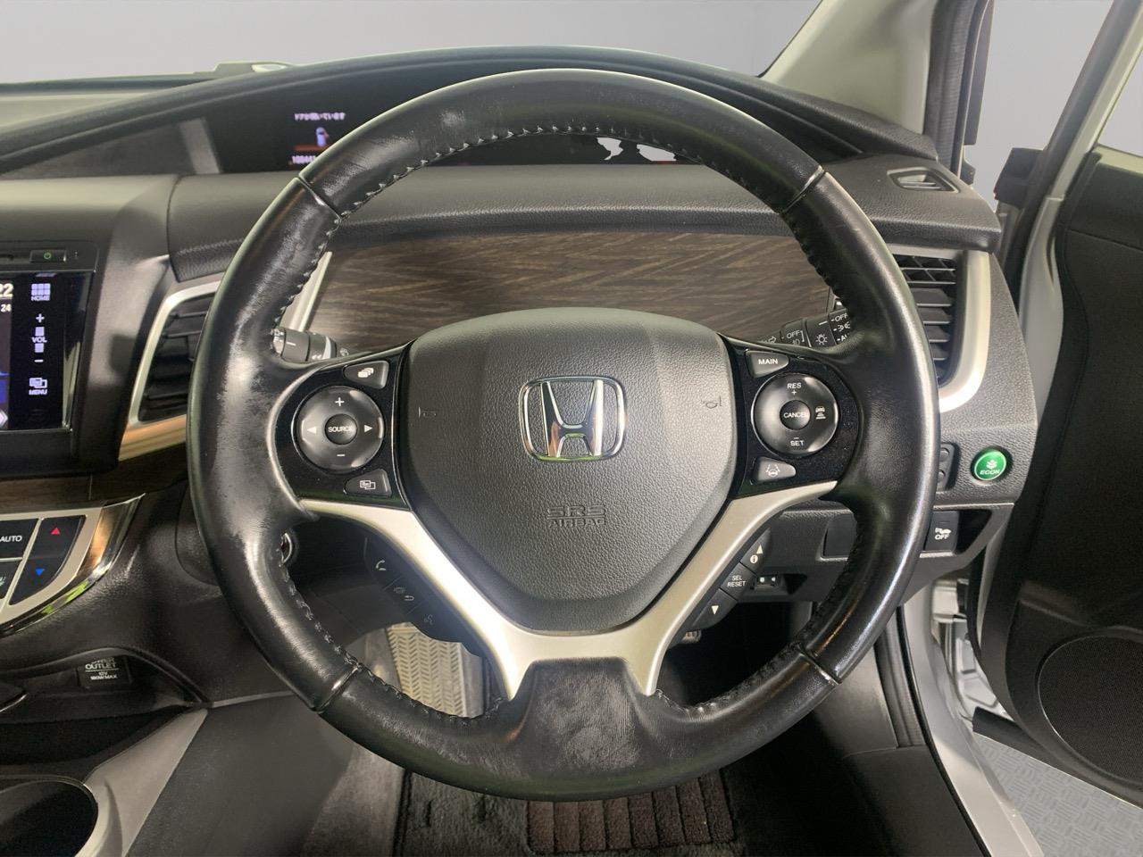 2015 Honda JADE HYBRID Z People Mover CRUISE CONTROL + PUSH START + REVERSING CAMERA