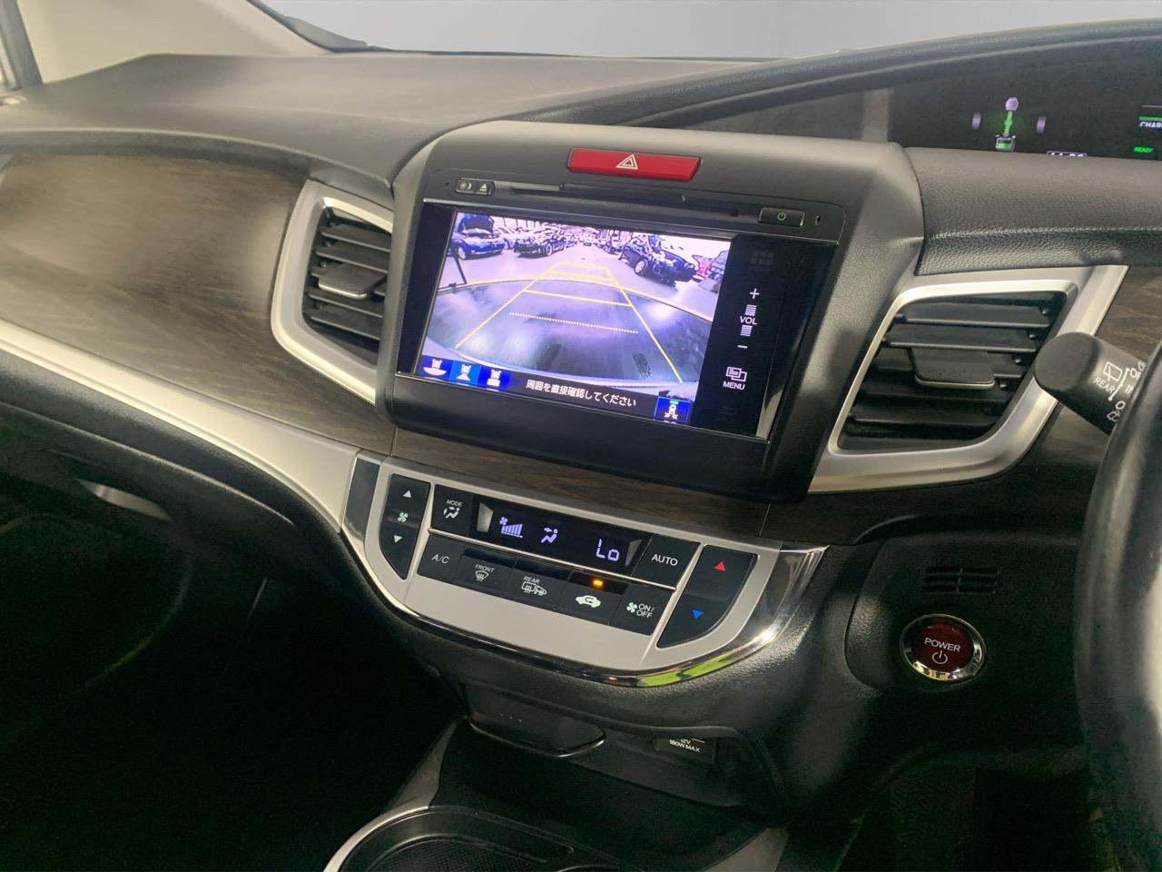 2015 Honda JADE HYBRID Z People Mover CRUISE CONTROL + PUSH START + REVERSING CAMERA