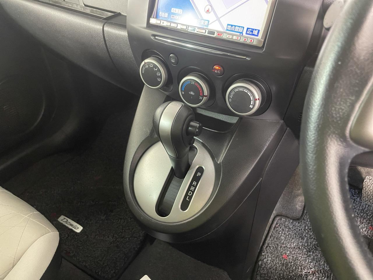 2012 Mazda Demio 2 SkyActive Hatchback REVERSING CAMERA + AUTO LIGHTS + I-STOP