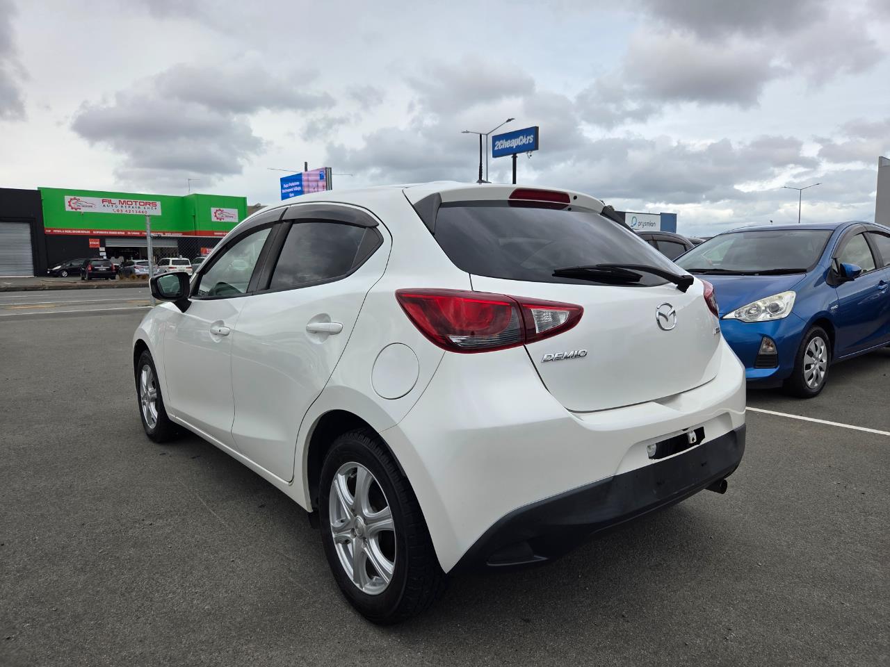 2015 Mazda Demio 2 New Shape Skyactive Hatchback SMART KEY + REVERSING CAMERA + I-STOP