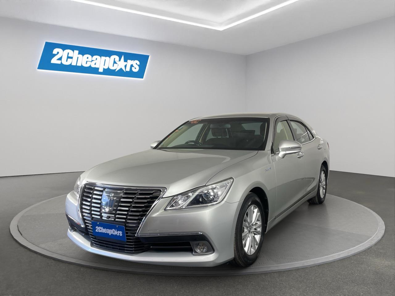 2014 Toyota Crown Hybrid Royal Saloon Sedan