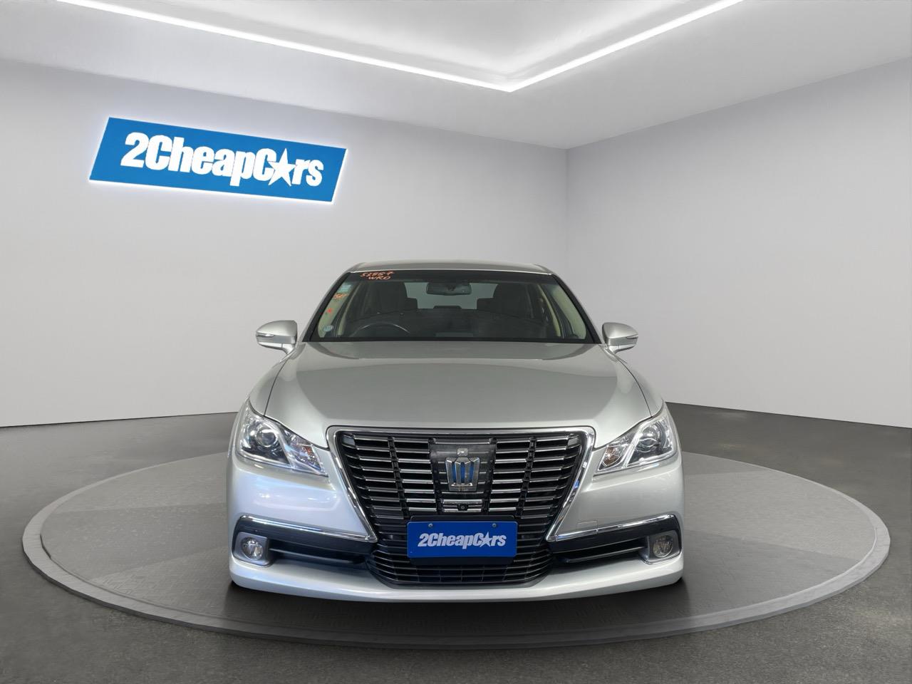 2014 Toyota Crown Hybrid Royal Saloon Sedan LOW KMS + 360 DEGREE CAMERA + CRUISE CONTROL