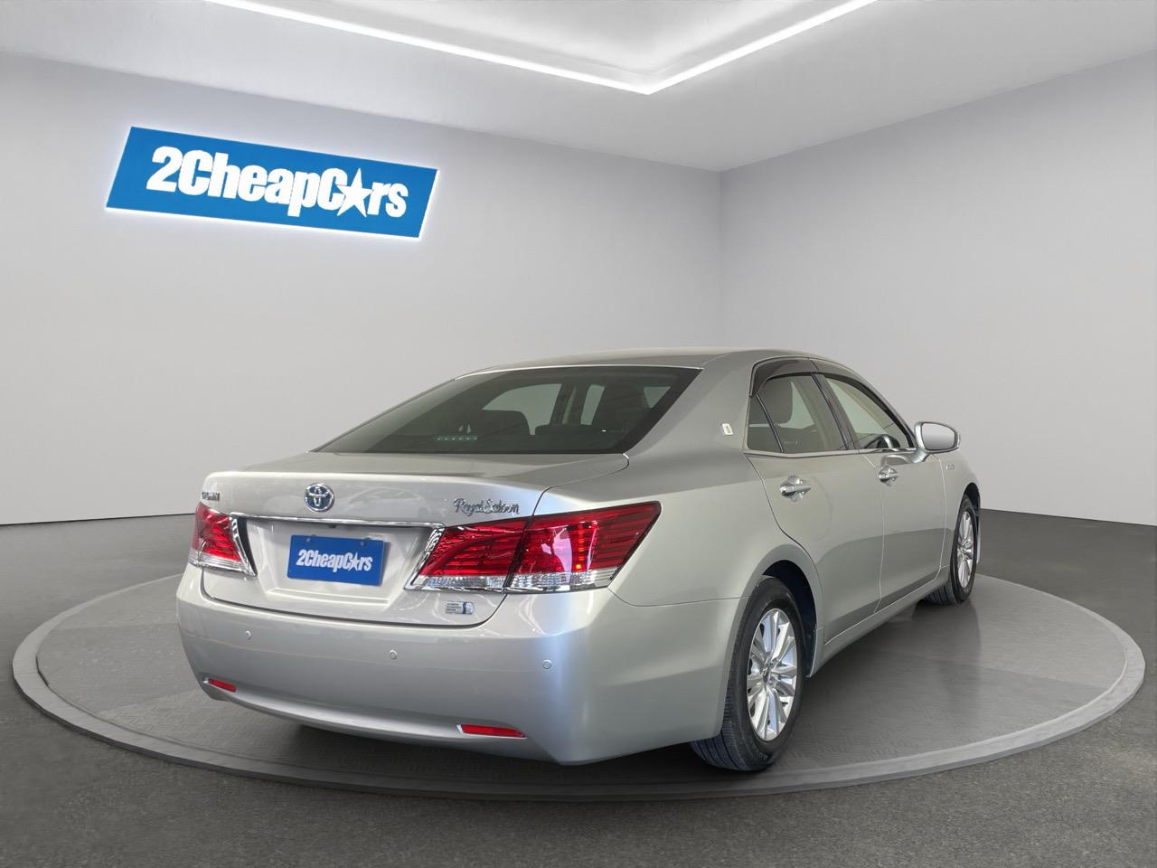2014 Toyota Crown Hybrid Royal Saloon Sedan LOW KMS + 360 DEGREE CAMERA + CRUISE CONTROL