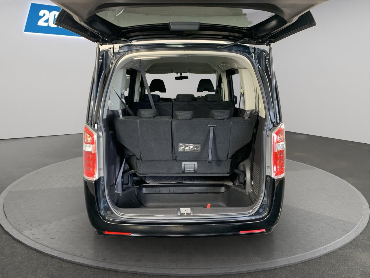 2013 Honda STEPWAGON  People Mover POWER SLIDING DOOR + REVERSING CAMERA