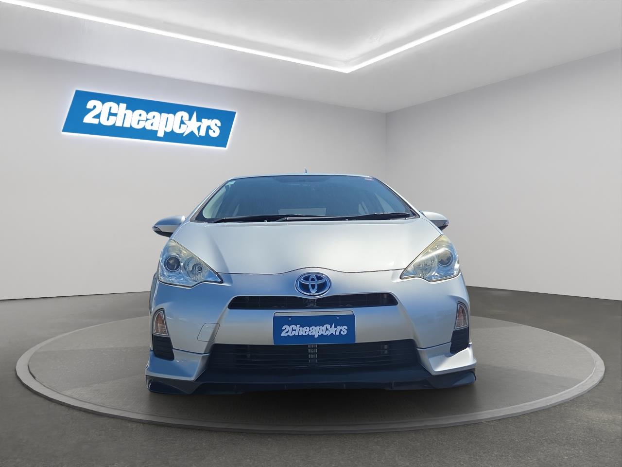 2014 Toyota Aqua S Hatchback PUSH BUTTON START + AUTO LIGHTS + REVERSING CAMERA
