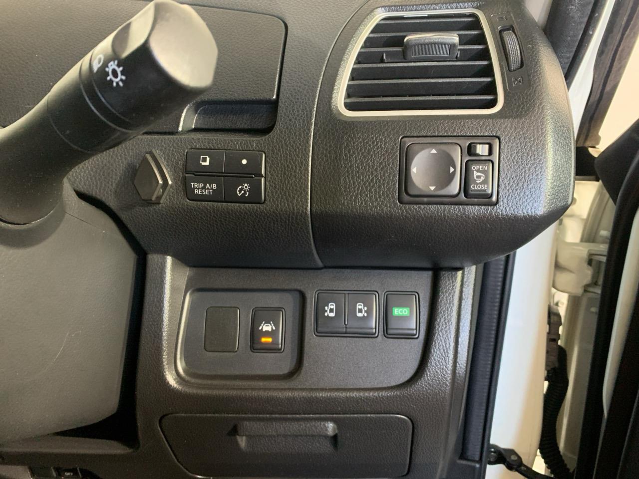 2014 Nissan Serena Hybrid Highway Star People Mover CRUISE CONTROL + REVERSING CAMERA + AUTO LIGHTS