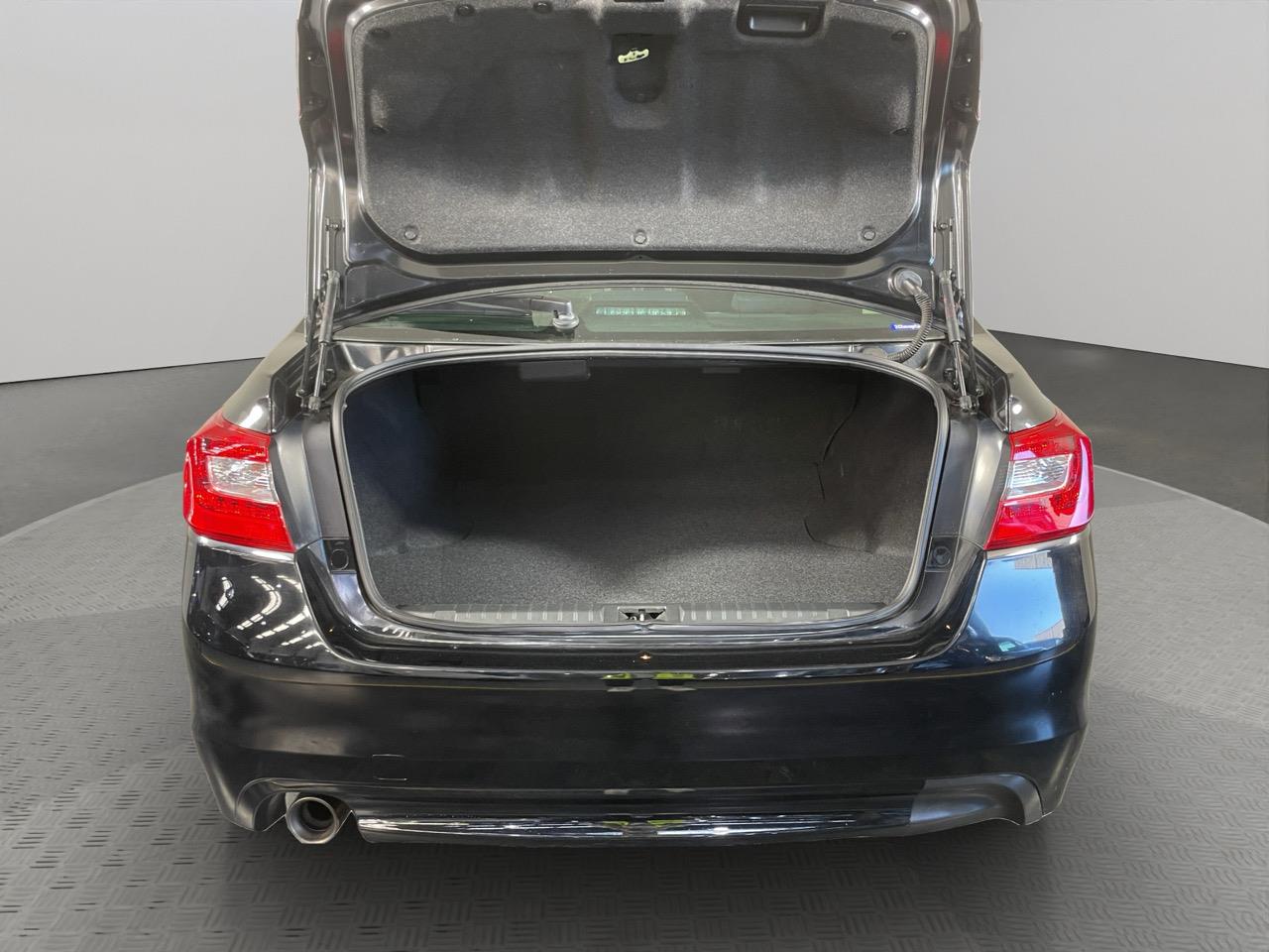 2016 Subaru Legacy B4 New Shape Sedan AWD + EYE SIGHT SYSTEM + HEATED SEATS