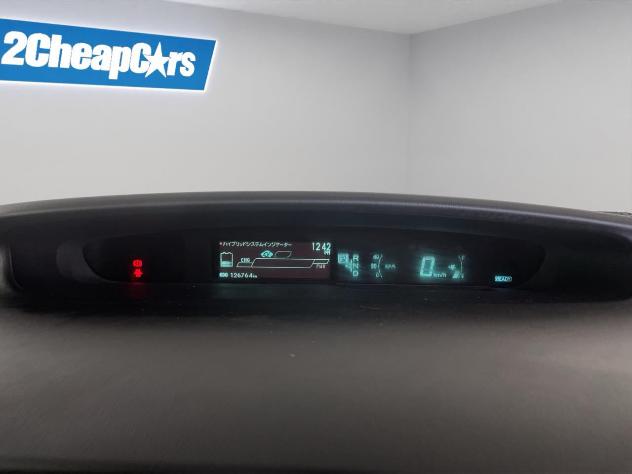 2013 Toyota Prius S Hatchback REVERSING CAMERA + AUTO LIGHTS + PUSH START