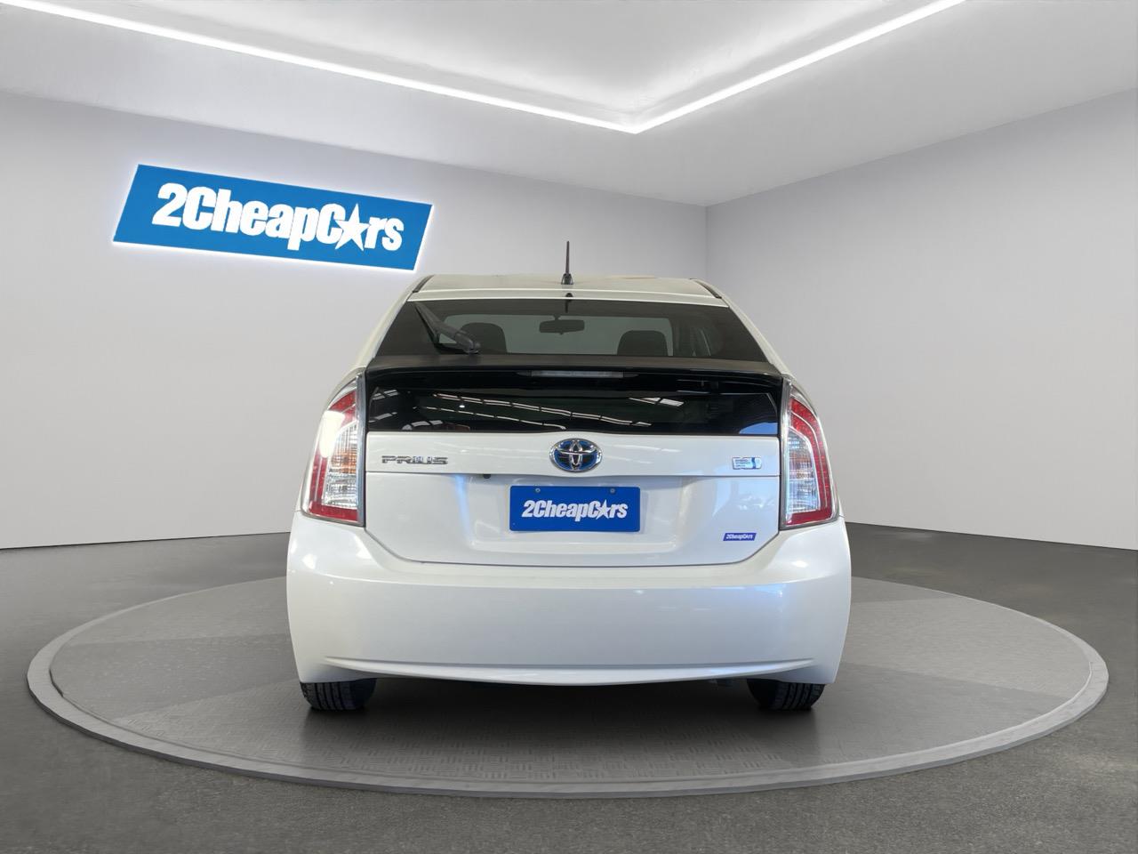 2013 Toyota Prius S Hatchback REVERSING CAMERA + AUTO LIGHTS + PUSH START