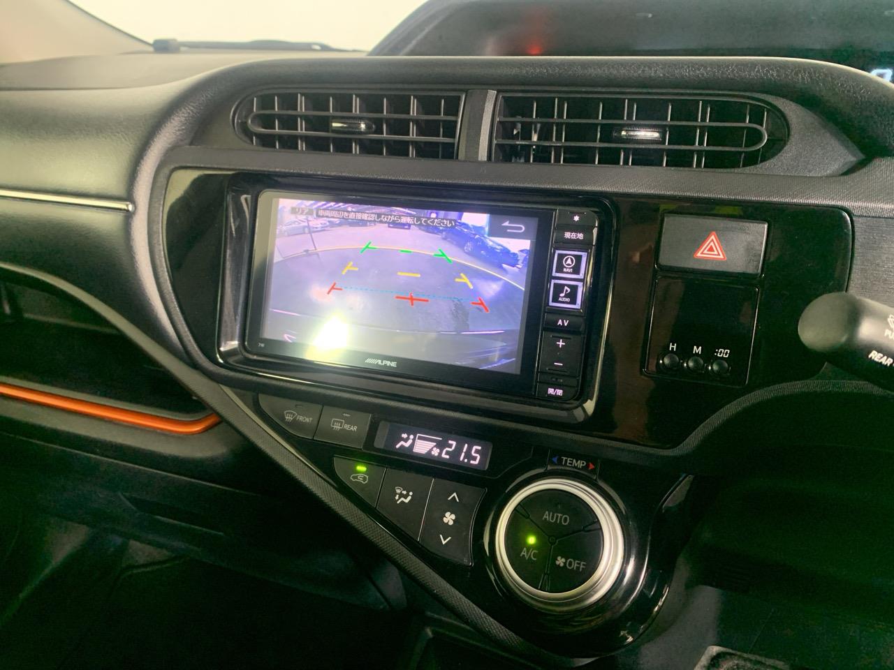 2015 Toyota Aqua X-URBAN Hatchback REVERSING CAMERA + PUSH SRART + AUTO LIGHTS