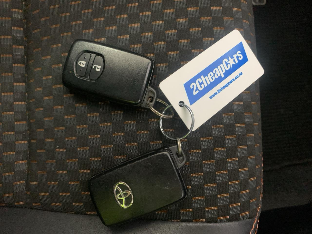 2015 Toyota Aqua X-URBAN Hatchback REVERSING CAMERA + PUSH SRART + AUTO LIGHTS