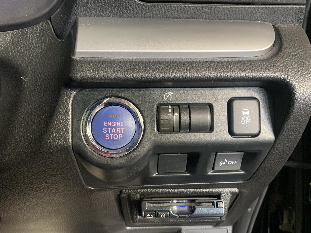 2014 Subaru XV HYBRID 2.0 L EYESIGHT AWD RV/SUV AWD + REVERSING CAMERA + CRUISE CONTROL