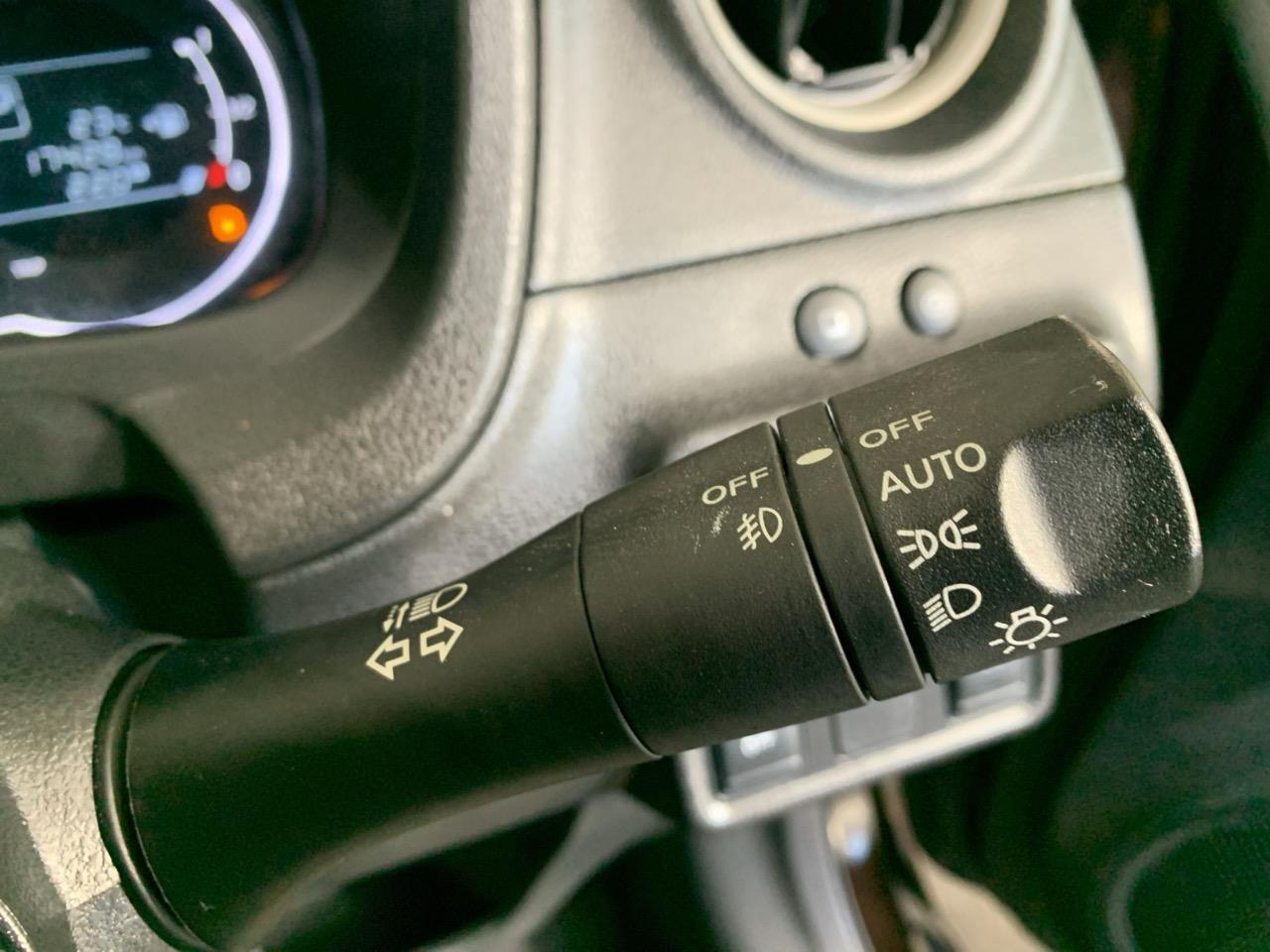 2015 Nissan Note MEDALIST EMERGENCY BRAKE PKG Hatchback LOW KMS +  PUSH BUTTON START + AUTO LIGHTS