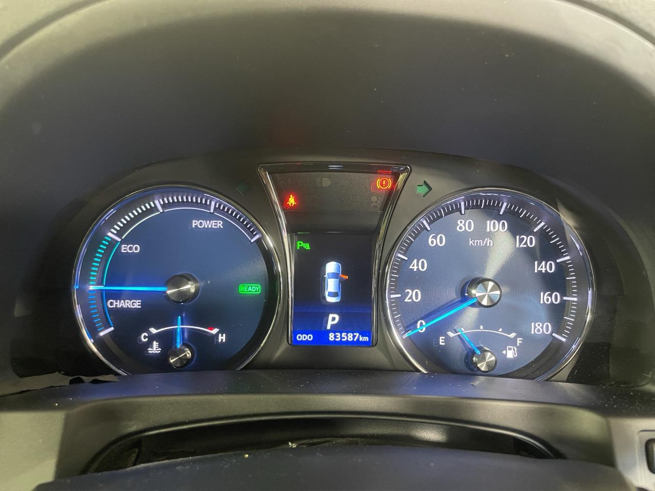 2013 Toyota Crown Hybrid Royal Saloon Sedan REVERSING CAMERA + PARKING SENSORS