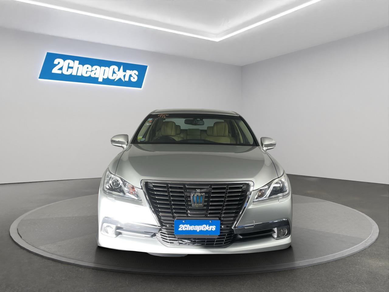 2013 Toyota Crown Hybrid Royal Saloon Sedan REVERSING CAMERA + PARKING SENSORS