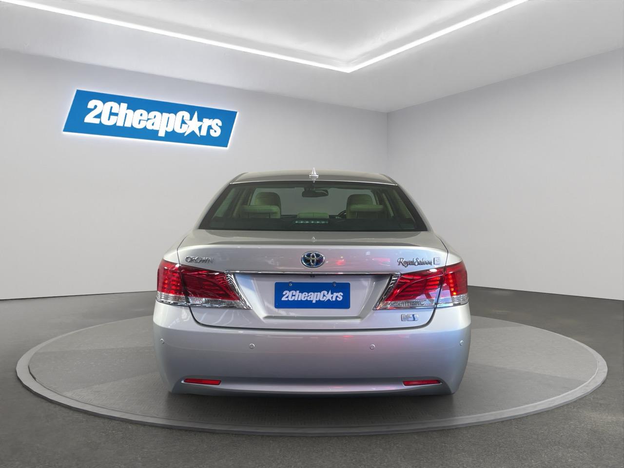 2013 Toyota Crown Hybrid Royal Saloon Sedan REVERSING CAMERA + PARKING SENSORS