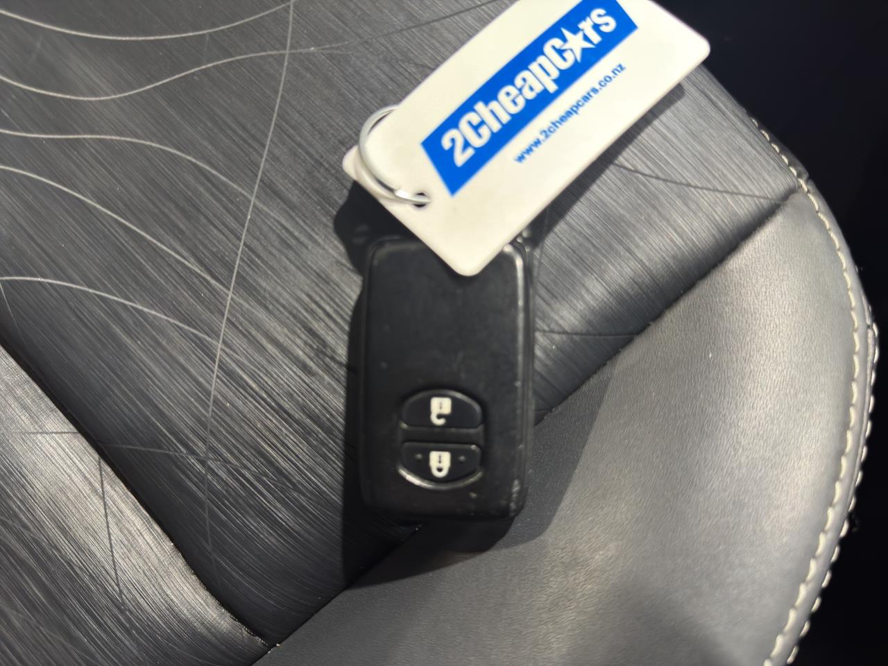 2014 Toyota Aqua G Balck Soft Leather Selection Hatchback SMART KEY + GREAT FUEL EFFICIENCY + LEATHER SEATS