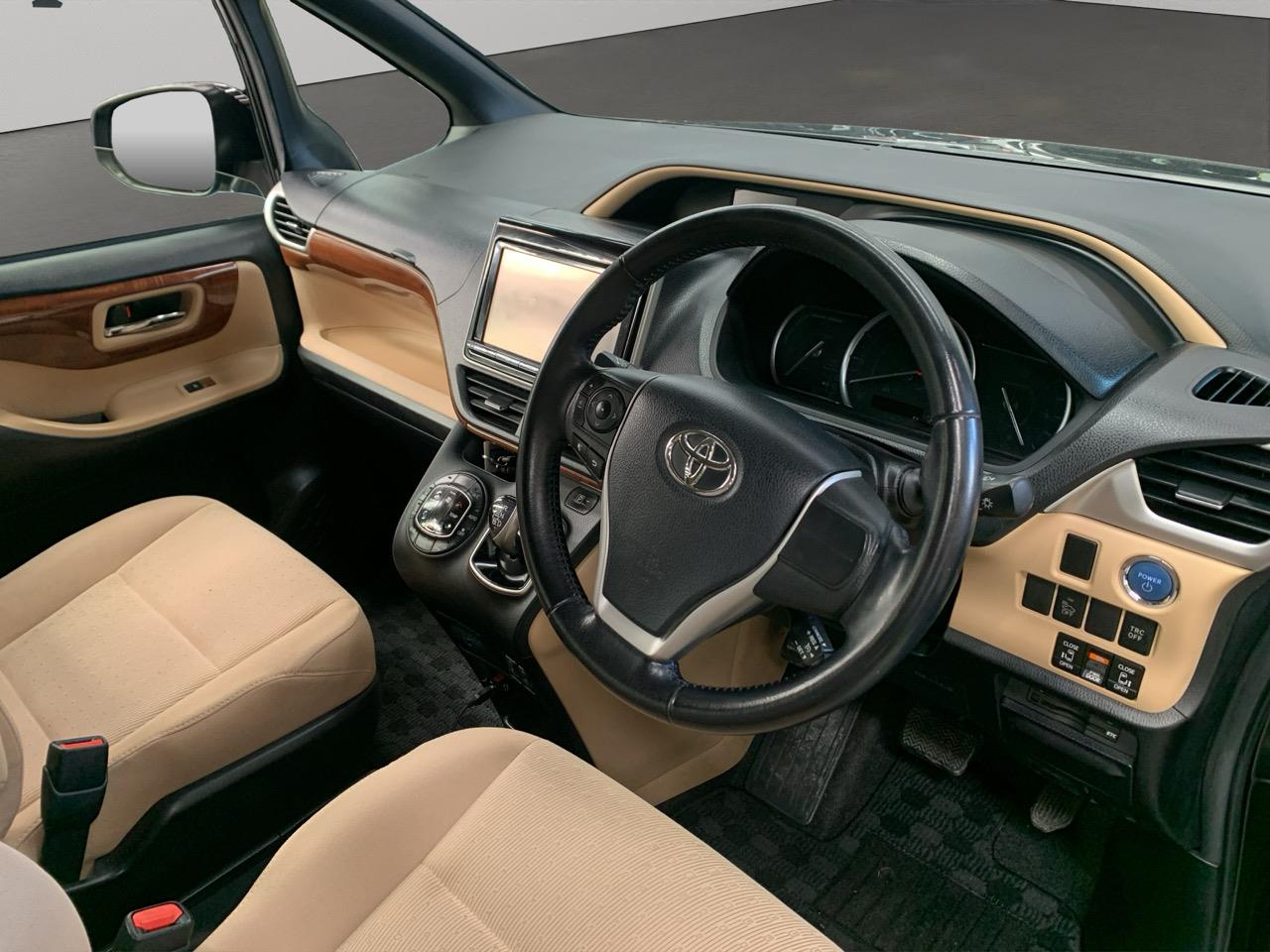 2015 Toyota Noah Hybrid G People Mover CRUISE CONTROL + POWER SLIDING DOORS  