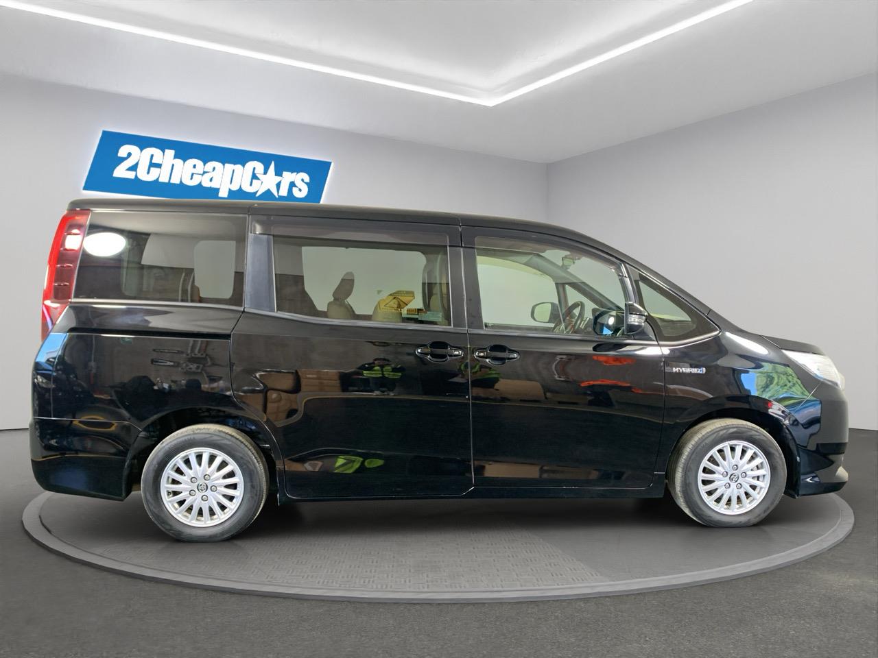 2015 Toyota Noah Hybrid G People Mover CRUISE CONTROL + POWER SLIDING DOORS  